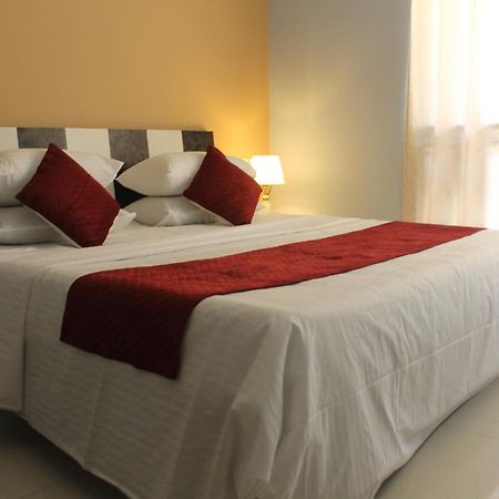 Rockfort Stay Inn Oragadam Buitenkant foto